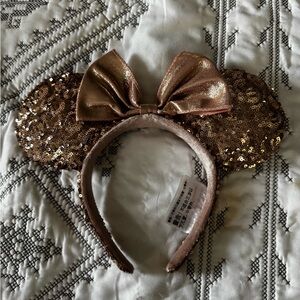 DISNEY Rose Gold Sequin Mickey Ears